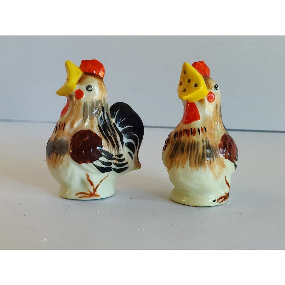 Vintage Toucan Salt and Pepper Shakers Japan Rare Unique Colorful.